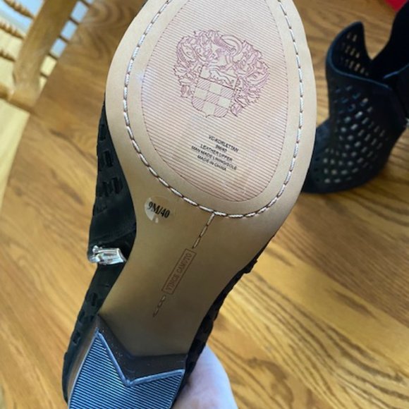 Vince Camuto Korlettan Booties - Picture 10 of 15